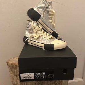 Nununu Skull Silver Black White High Tops, zipper, bonus black laces, brand new